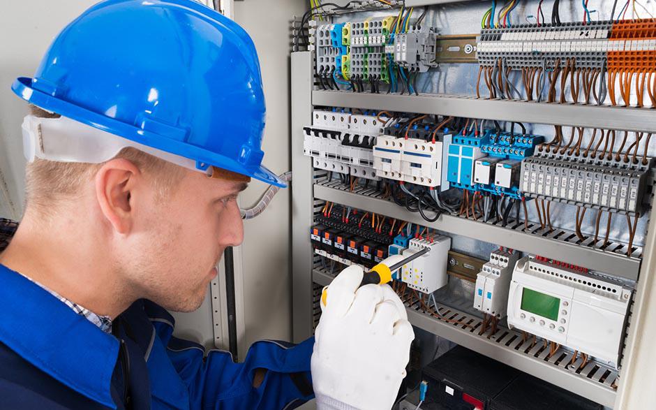 je recherche un électricien Puteaux